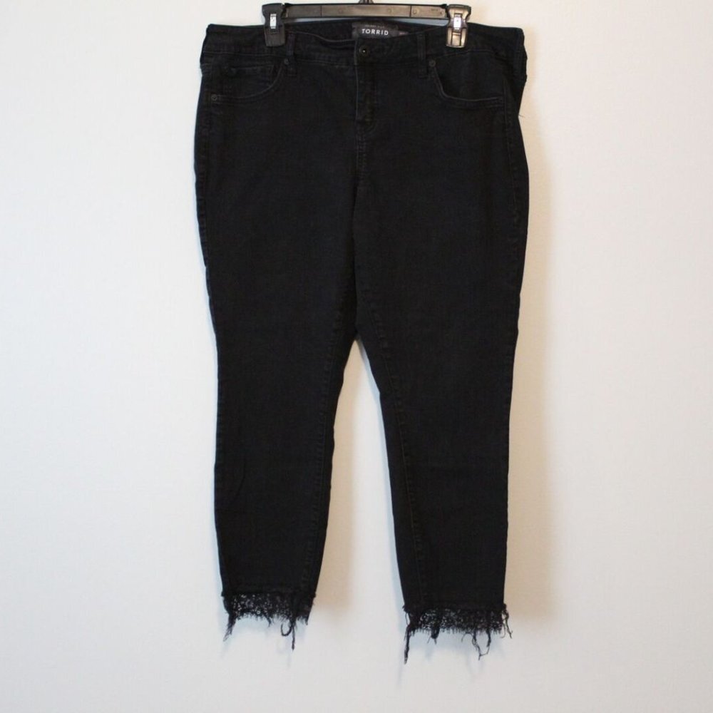 Torrid Ankle Skinny Lace Hem Jeans Black Women's Plus Size 16 H13659 - Picture 2 of 8